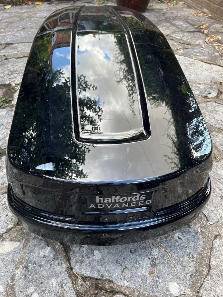 Halfords Advanced / Thule 360L Roof Box