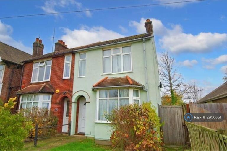 1 bedroom in Elmstead Road, Colchester, CO4 (#2906861)