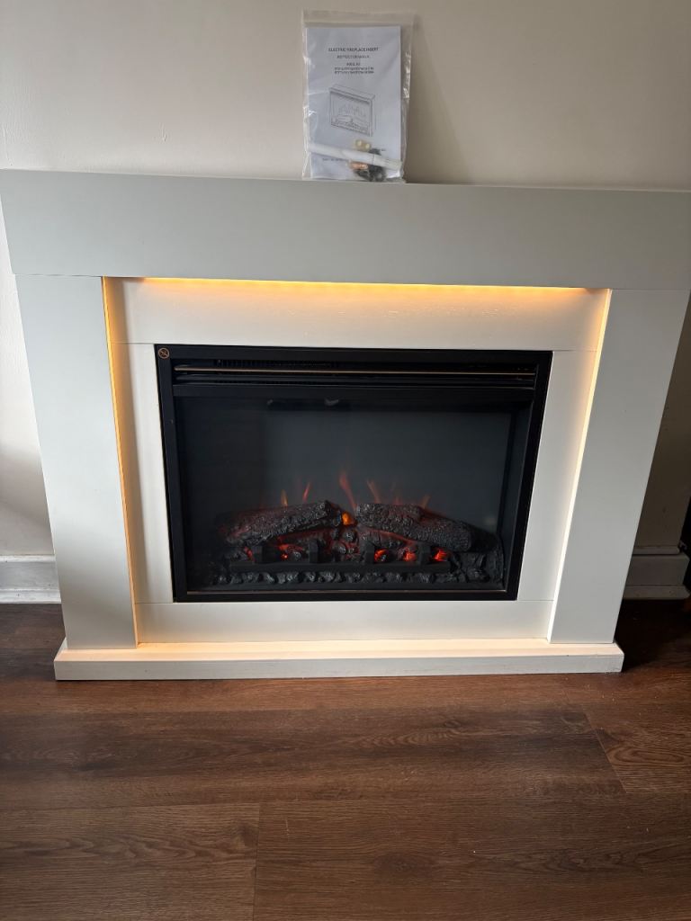 Electric fireplace 