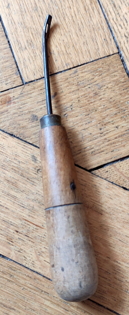 Vintage Hooked Lacer 