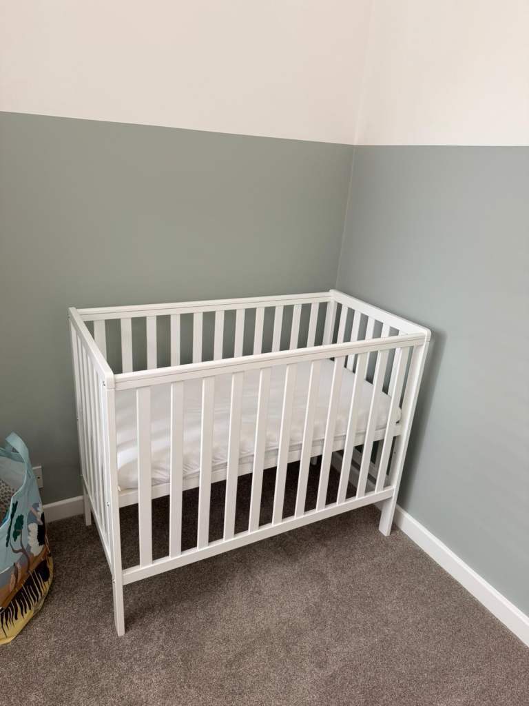 Obaby Bantam Space Saver Cot with Fibre Mattress - White