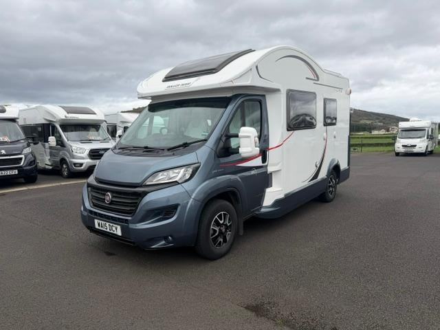 2015 ROLLER TEAM T-LINE 590 4 BERTH END WASHROOM MOTORHOME WITH ONLY 62K MILES.