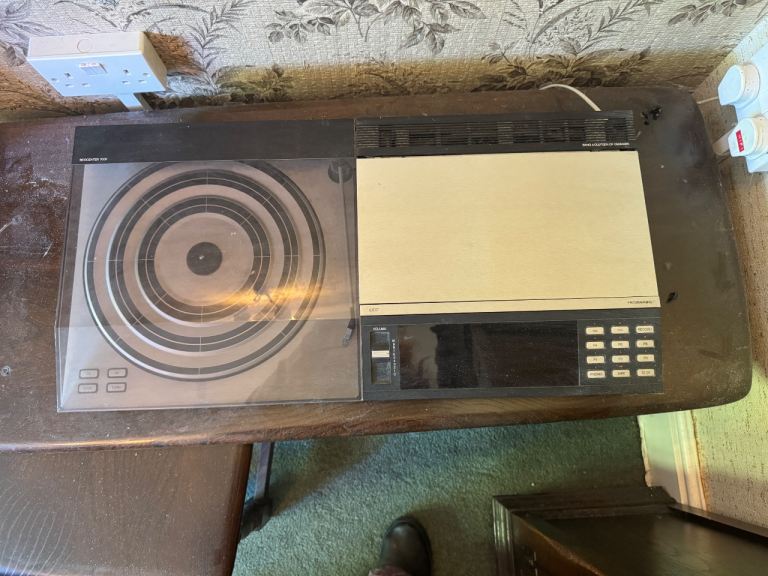 Vintage Bang & Olufsen Hi-Fi System – Beovox Speakers, Turntable & CD/Tape Unit
