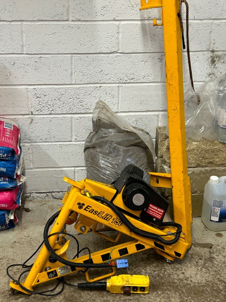 Van electric swinging winch