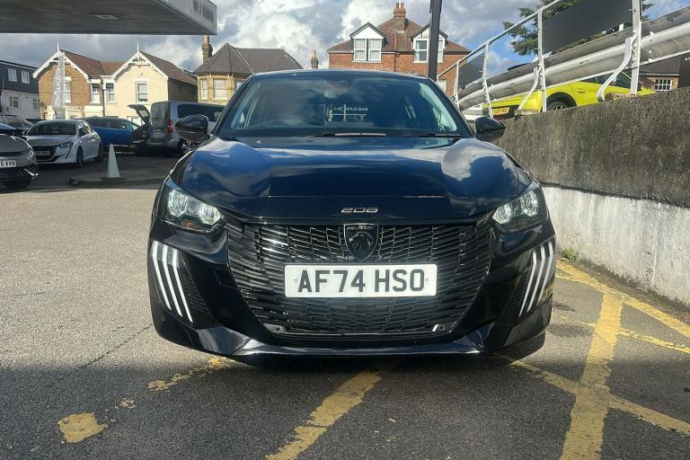  Peugeot 208 1.2 Puretech Allure Hatchback 5dr Petrol Manual Euro 6 s/s 100 Ps