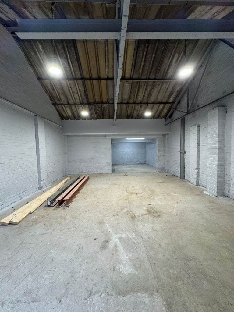 Refurbished Industrial Unit to Let 1330 sq. ft 