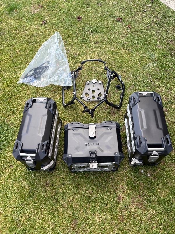 Suzuki dl1000 panniers and top box 