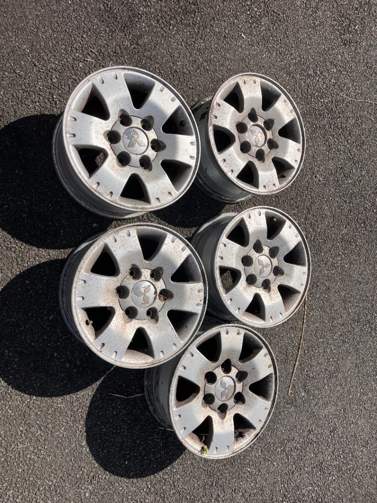 Mitsubishi Alloys L100 shogun 