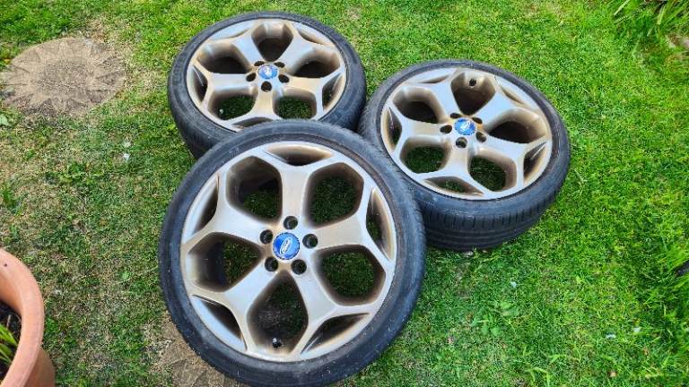 Ford Focus ST225 alloy wheels x 3