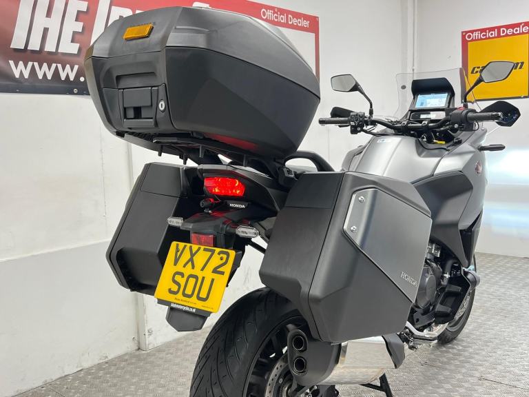 2022 72 Honda NT1100 Manual - 4700 miles