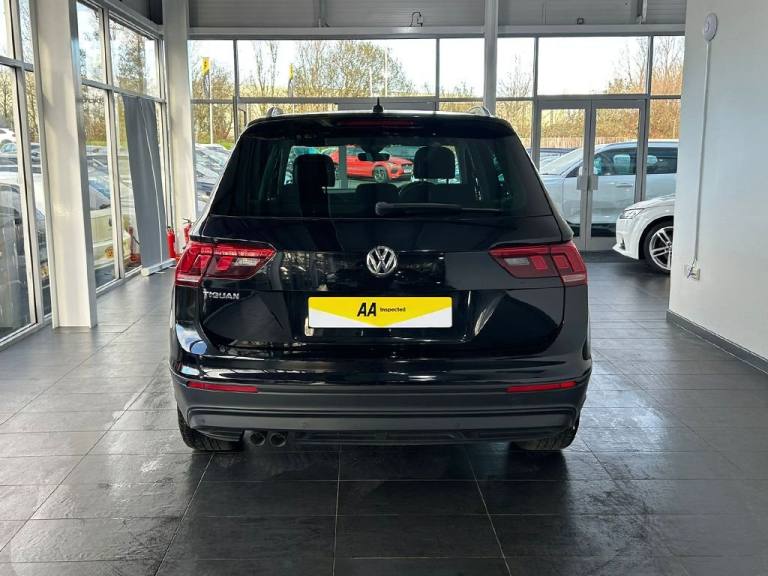 2019 Volkswagen Tiguan 2.0 TDI Match SUV 5dr Diesel Manual Euro 6 (s/s) (150 ps) 2 FORMER OWNERS ...
