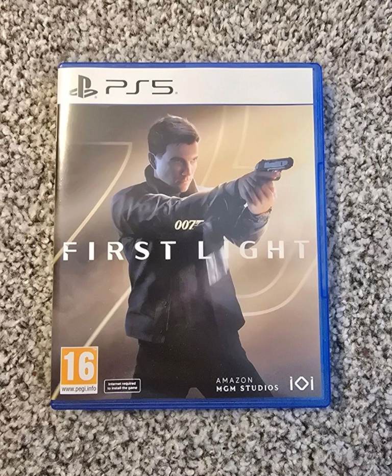 007 First Light PS5 brand new 