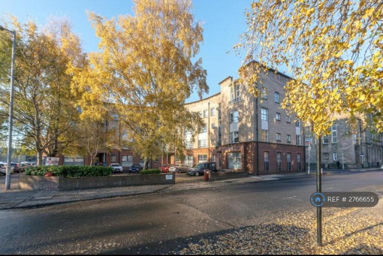2 bedroom flat in Turnbull Street, Glasgow, G1 (2 bed) (#2766655)