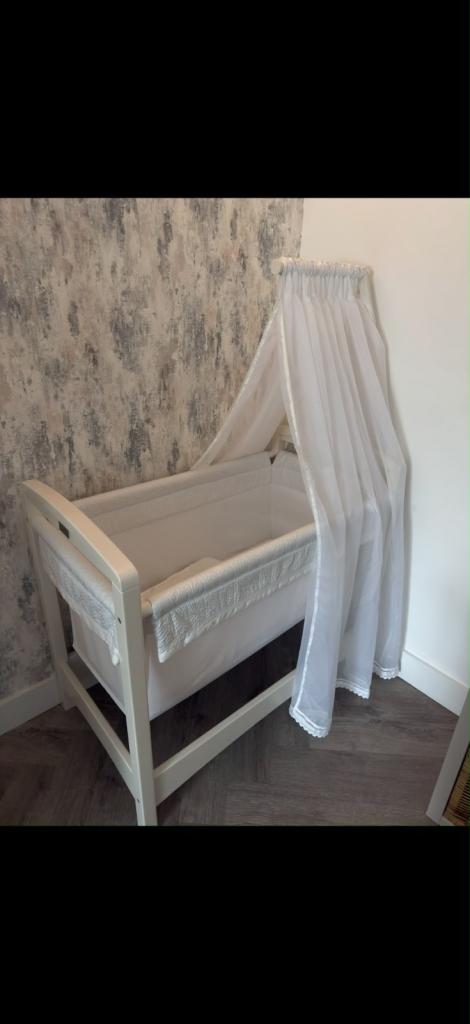 Silver cross Moses basket 
