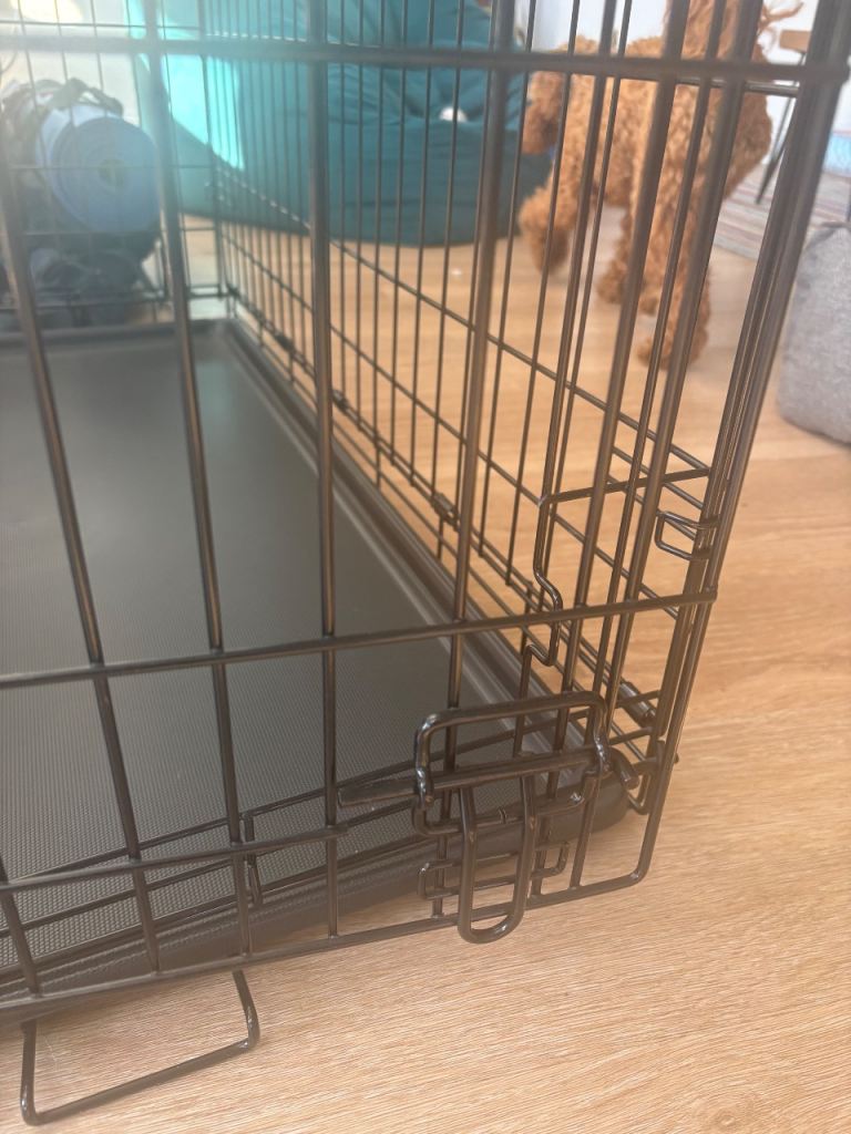 Dog crate 90cm x 60cm vgc