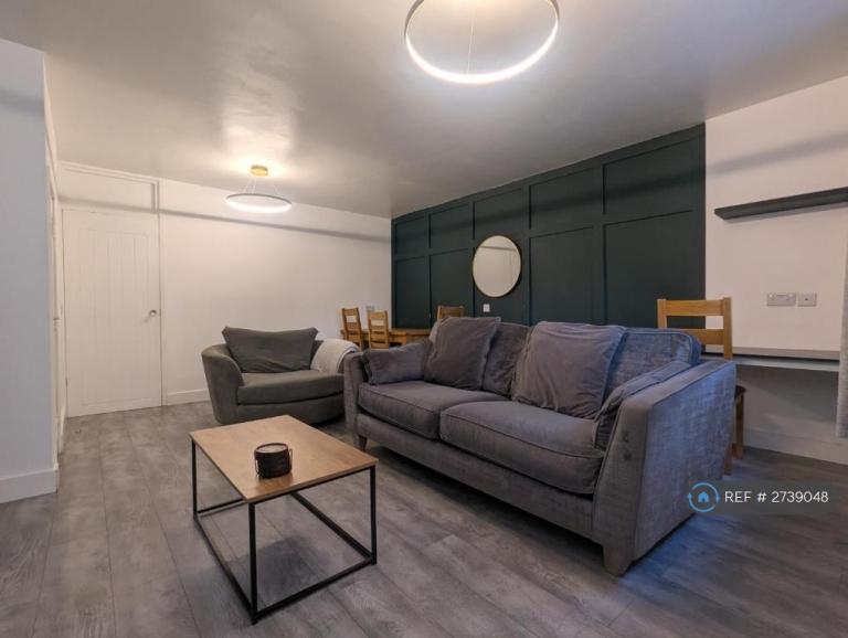 3 bedroom house in Chester Road, Manchester, M15 (3 bed) (#2739048)