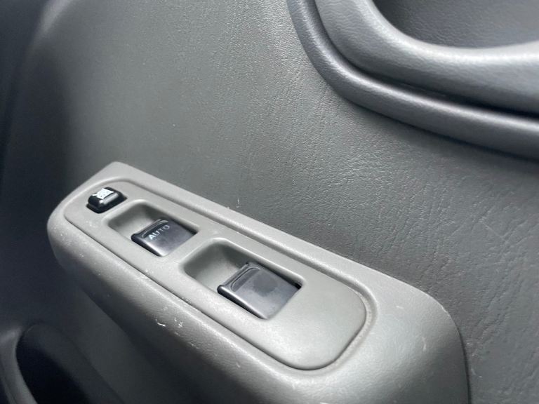 SUZUKI ALTO 1.1 GL 04 REG RED 5 DOOR GENUINE 40181 MILES MOT OCTOBER 9TH 2026 TAX £35 LOW INSURANCE