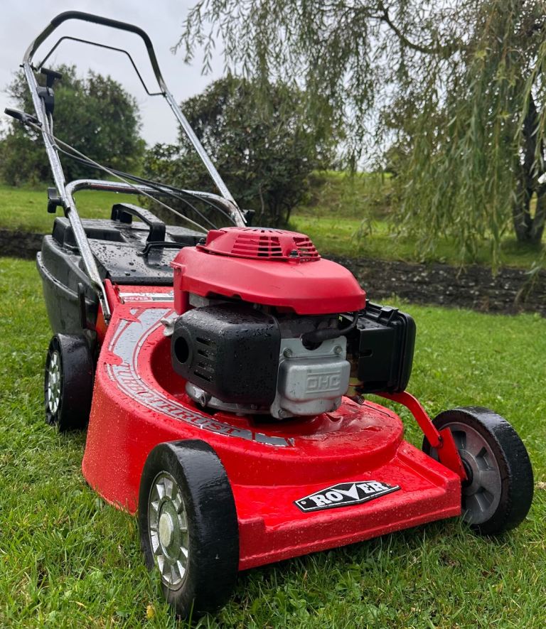 Honda twin Blade lawnmower lifts wet grass Rover 20” cut alloy deck mower serviced 