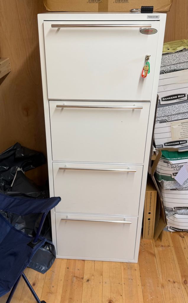 White Metal Filing Cabinet with 4 Drawers – Good Condition