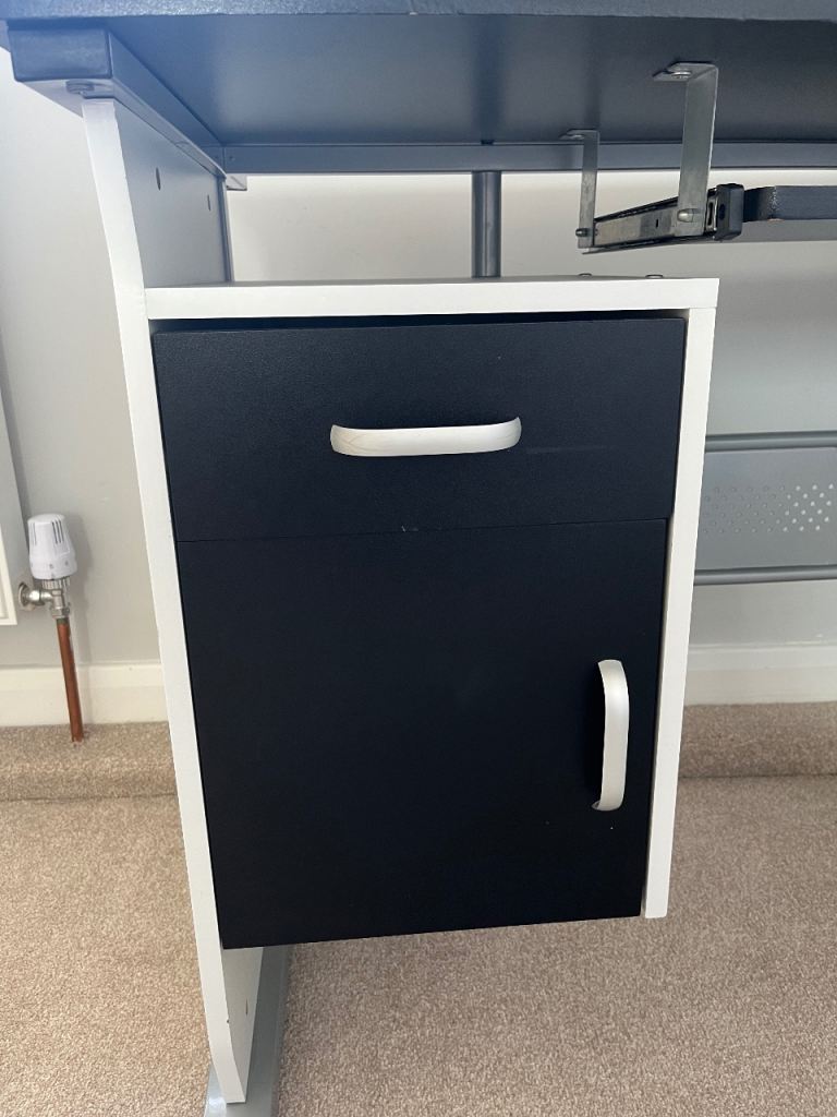 HOMCOM Black & White Computer Desk with Drawer & Cupboard