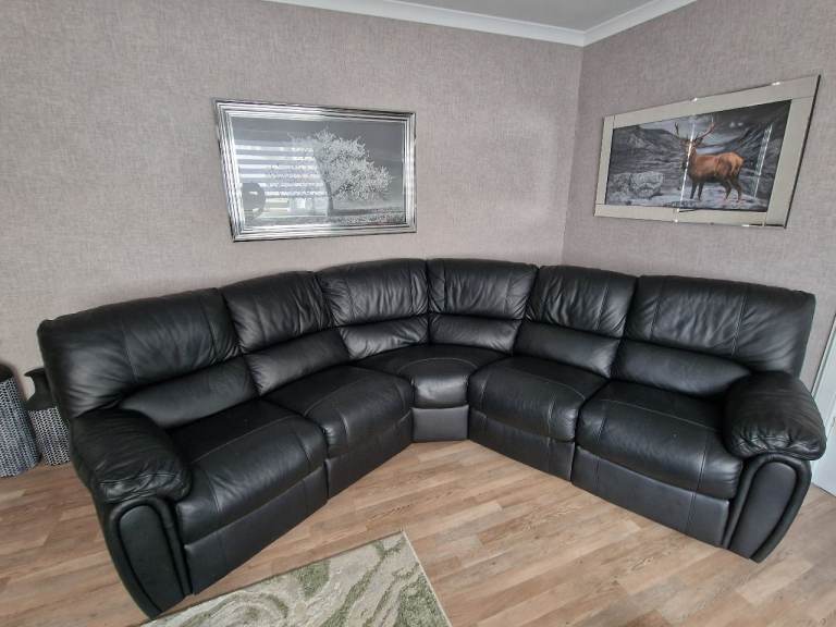 Black Leather Corner Sofa - Excellent Condition