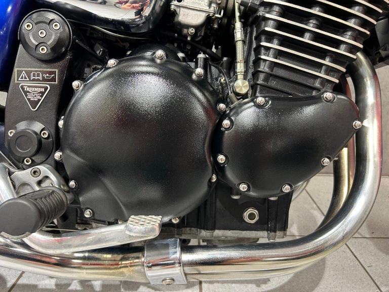 Y/2001 Triumph Legend TT 900 - 14916 miles - GREAT CONDITION!!