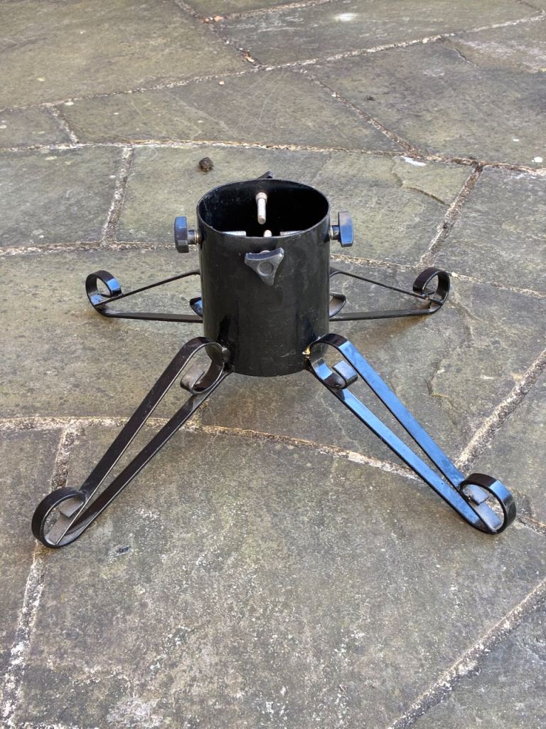 Christmas tree holder