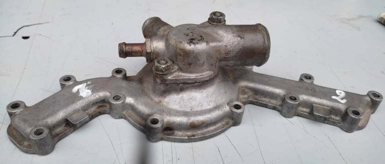 Water pump body for Alfa Romeo Montreal