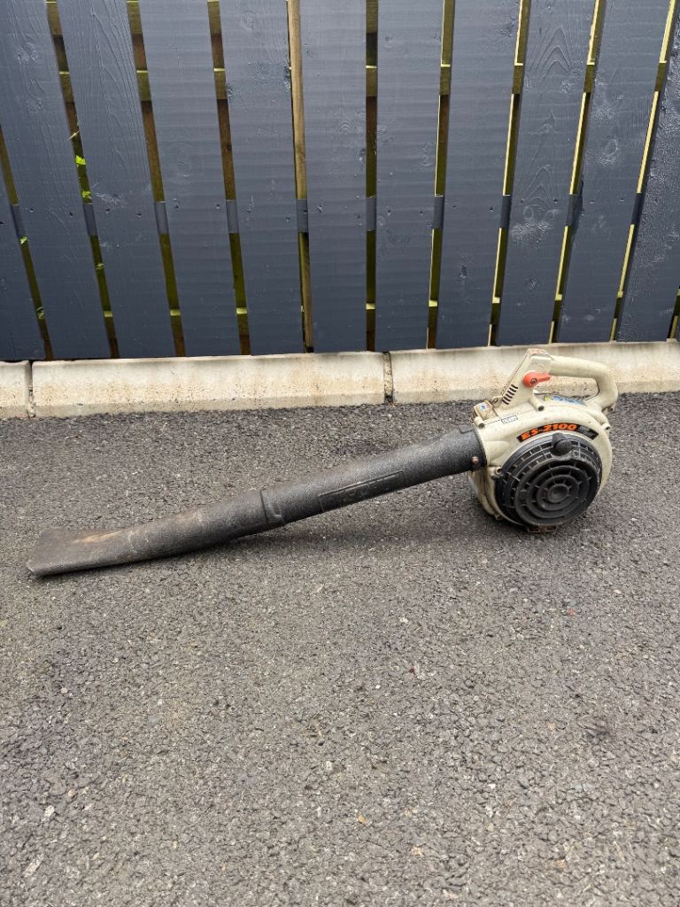 Echo Es-2100 Handheld blower.