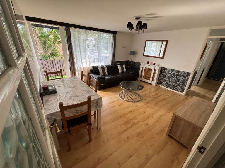 2 Double Bedroom Property