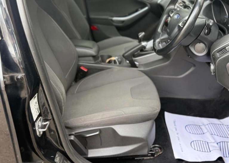 2014 Ford Focus 1.6 TDCi 115 Titanium Navigator 5dr HATCHBACK DIESEL Manual