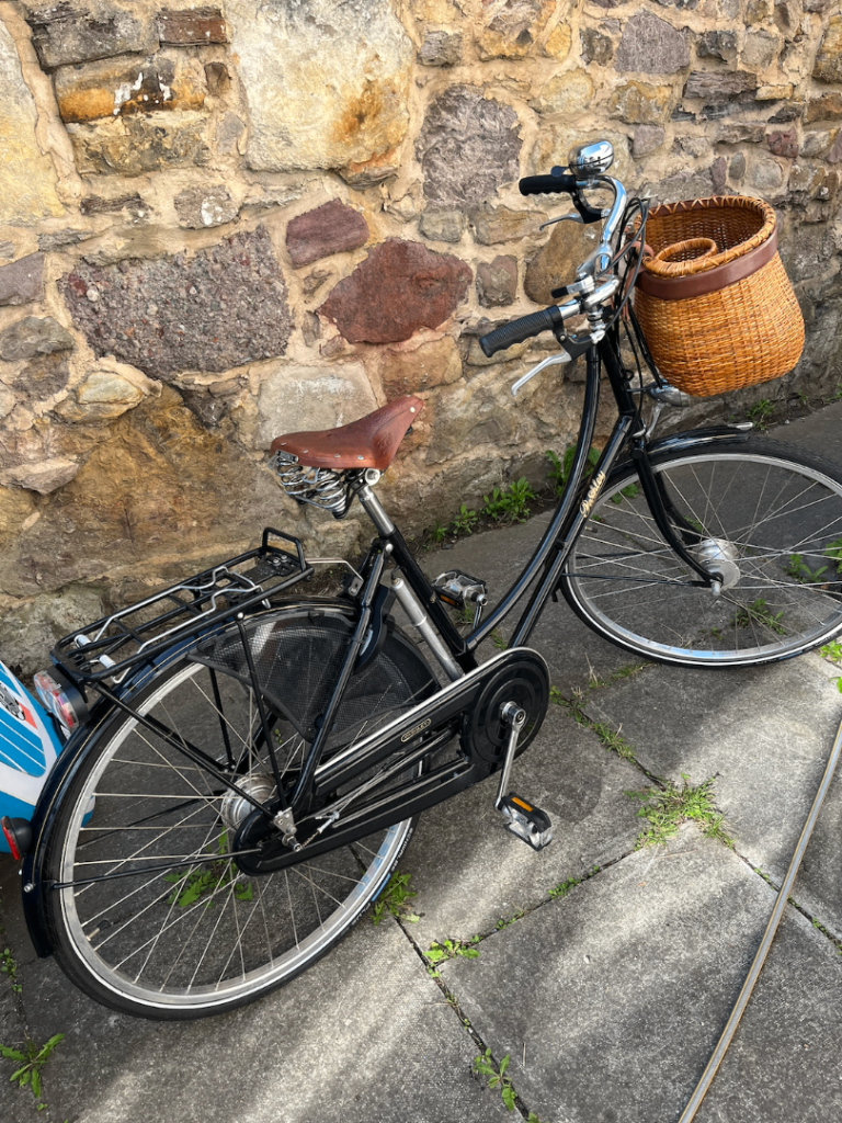 Pashley Bike with Basket and Brooks Style Saddle – Good Condition