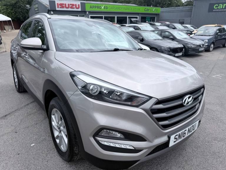 2016 Hyundai TUCSON Beige 1.7 CRDi Blue Drive SE Nav SUV, 66,000 miles, Euro 6, 6-Speed manual, E...