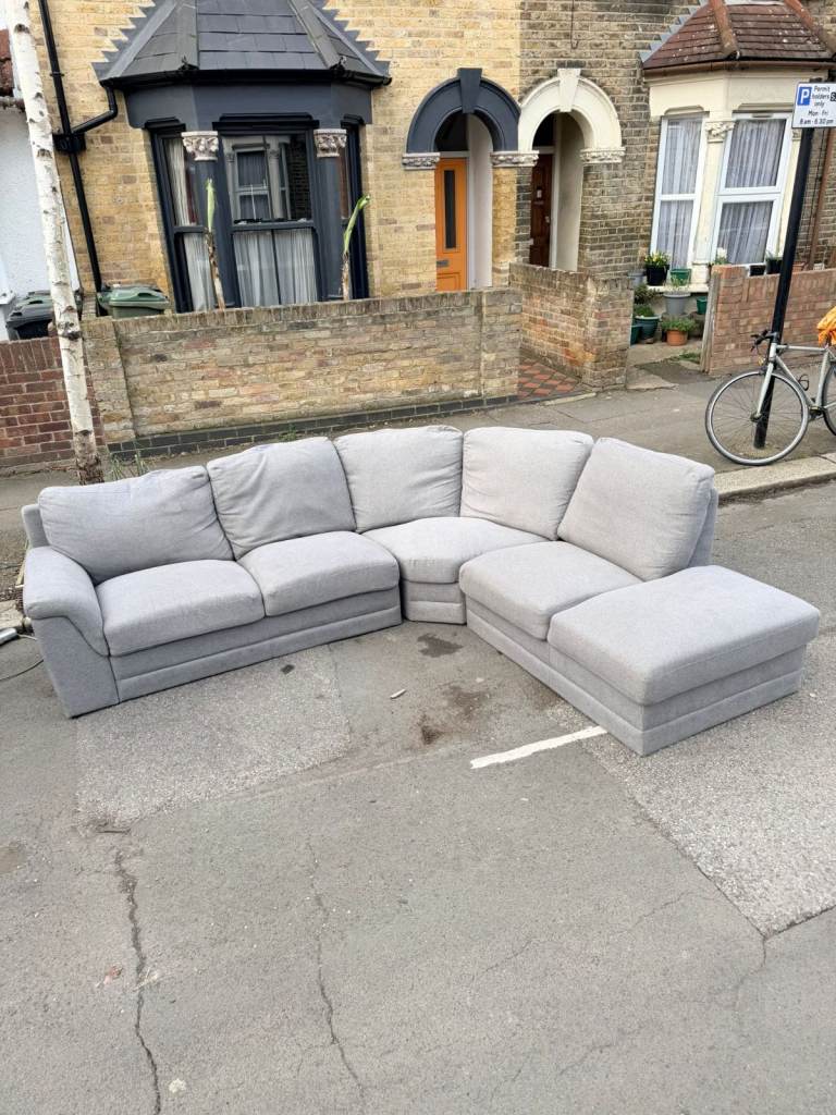 Corner sofa 170£