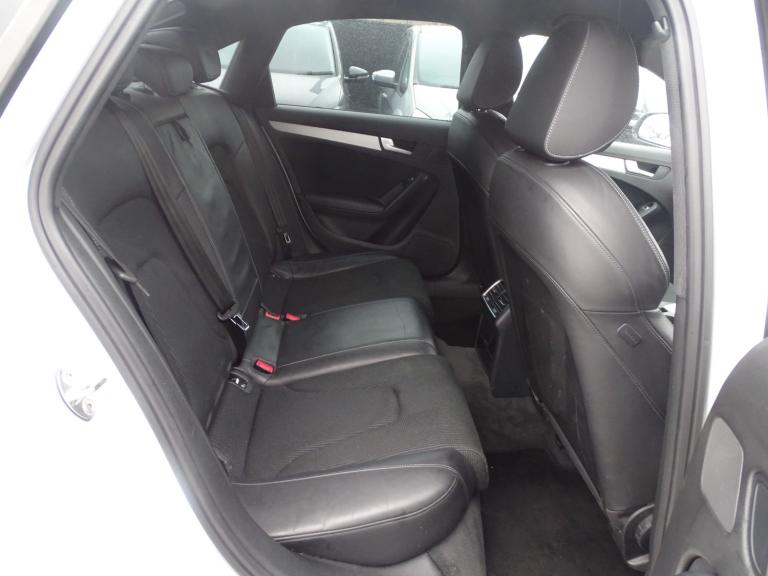 AUDI A4 2.0 TDI S line White Manual Diesel 2014