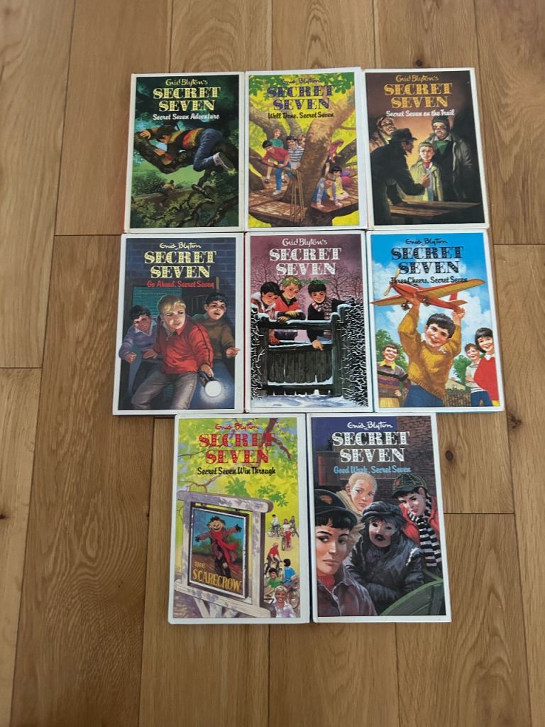 Children’s Books - Secret Seven - Enid Blyton - Hardback (see description)