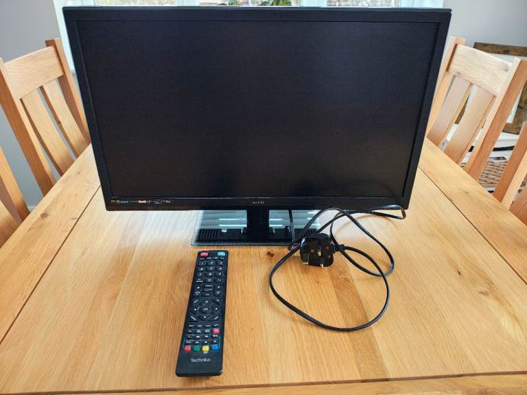 Technika 21.5in LED TV