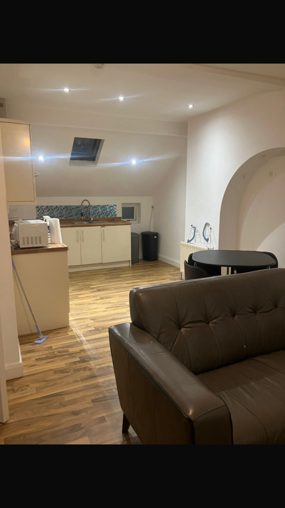 To Rent Bangor Town Centre 2 Bedroom Flat