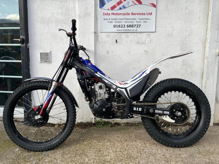 HONDA MONTESA COTA 301RR TRIALS BIKE ROAD REG