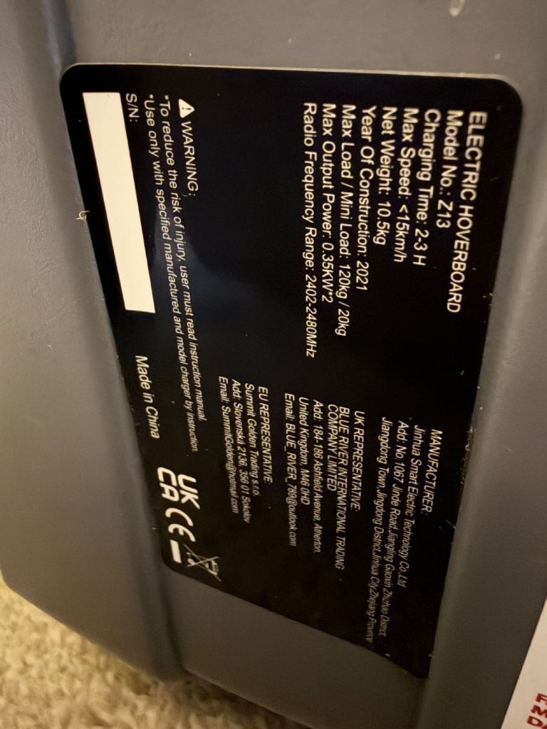 Hoverboard in excellent condition, plus charger and safety accessories 