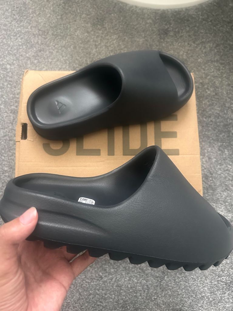 Adidas Yeezy Slide – Brand New, Black