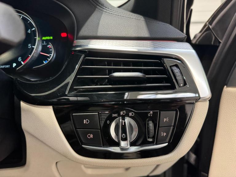  BMW 5 Series 3.0 530d M Sport Touring 5dr Diesel Auto xDrive Euro 6 (s/s) (265 ps) Diesel Automatic