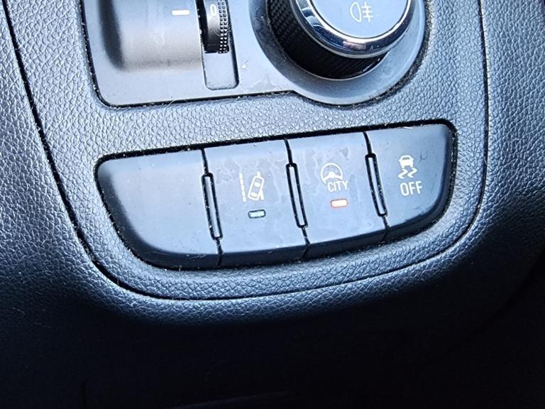 VAUXHALL VIVA 1.0 i ecoFLEX SE 2015