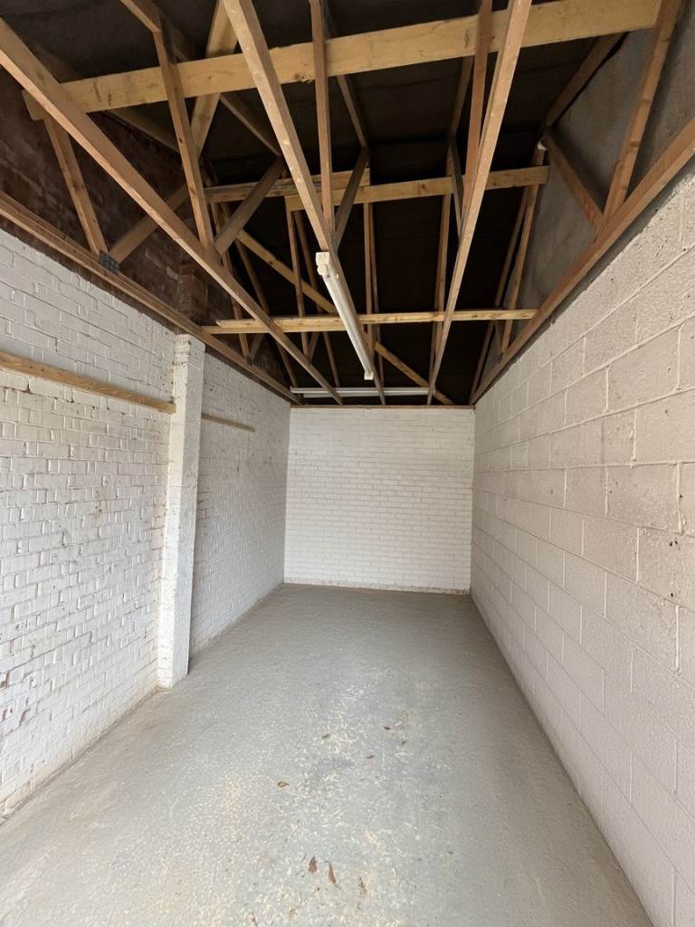 Garage for rent