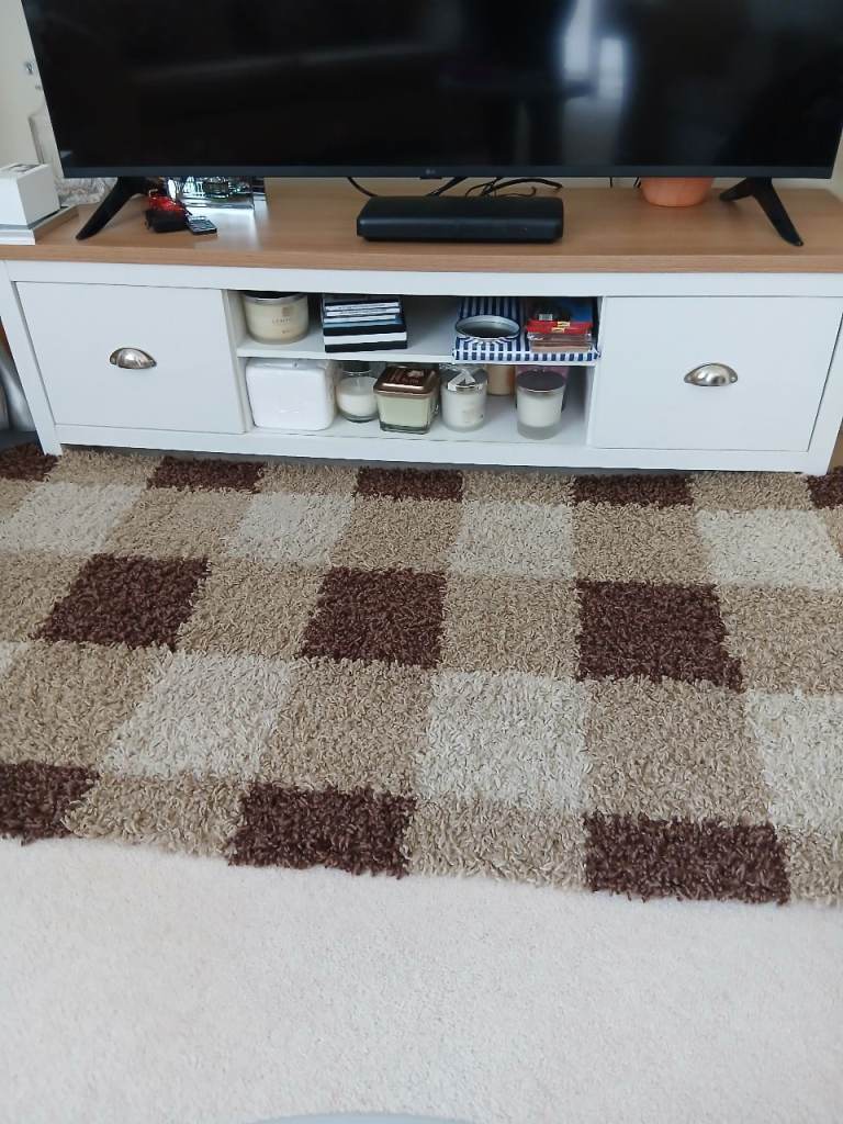 Tv unit