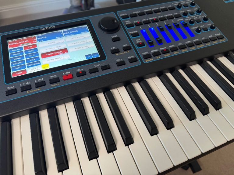 Ketron Event 76-Note Arranger Keyboard – Superb Condition