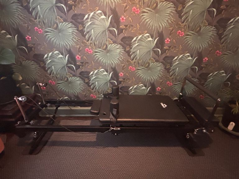 Crivit Pilates Reformer 