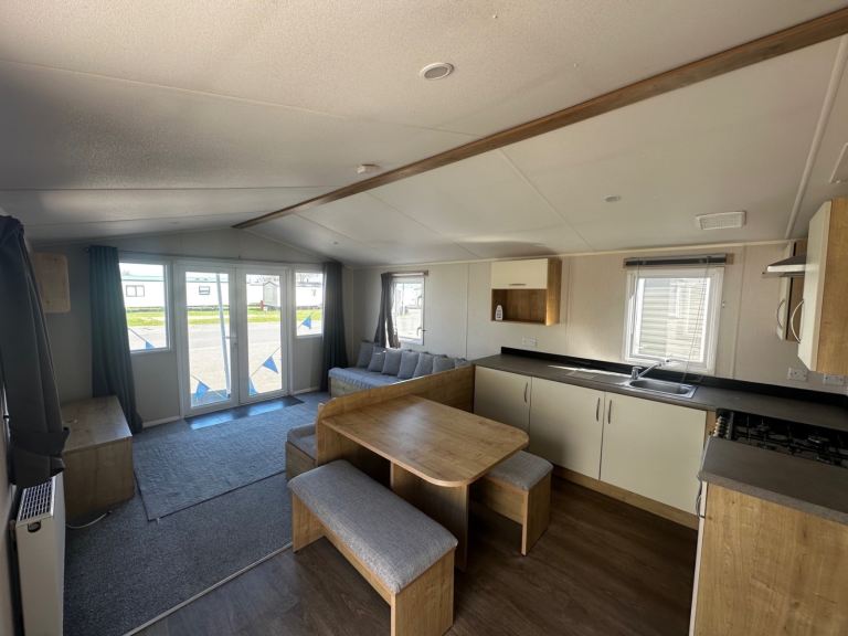Static caravan for sale on Sheppey coast!! NO SITE FEES UNTIL 2027!!