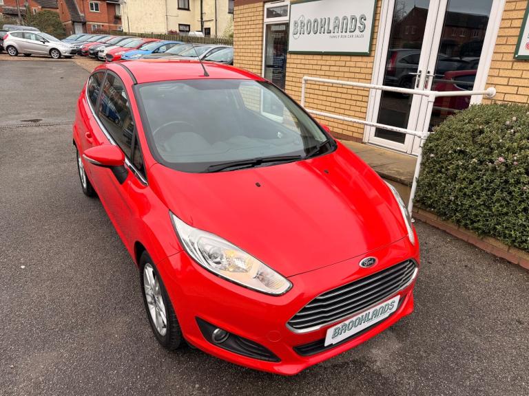 2014 Ford Fiesta Tdci Zetec Red 3 Door 1.5 Diesel 76+mpg £20 Road Tax Isofix
