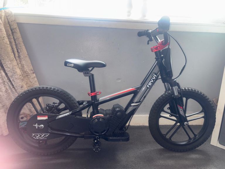 Revvi 07 Kids Electric Balance Bike – Black, Good Condition
